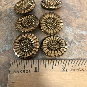 Buttons (6) metal?‎ and plastic. 1” size Vintage?